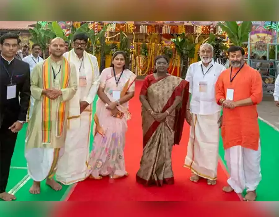 శ్రీ పద్మావతి అమ్మవారిని దర్శించుకున్న రాష్ట్రపతి ద్రౌపది ముర్ము