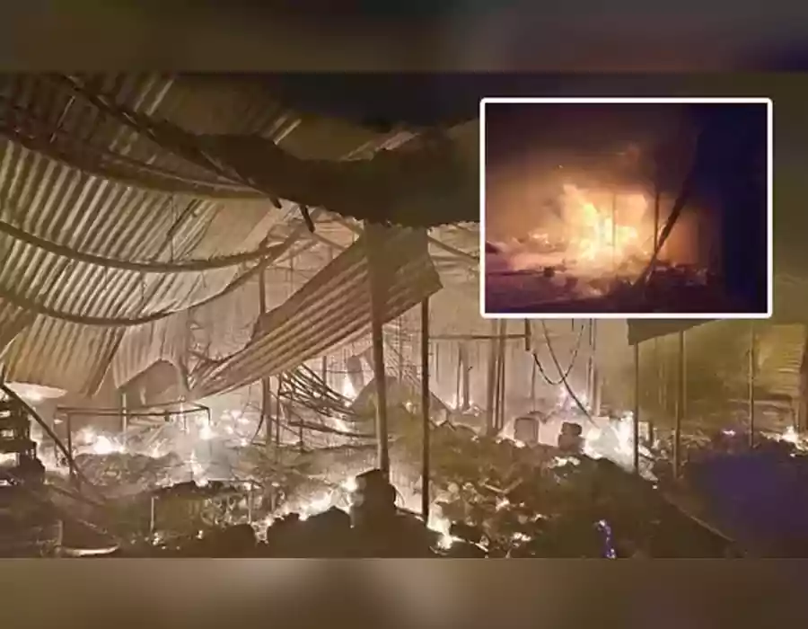 కొండగట్టులో భారీ అగ్నిప్రమాదం… 32 షాపులు దగ్ధం