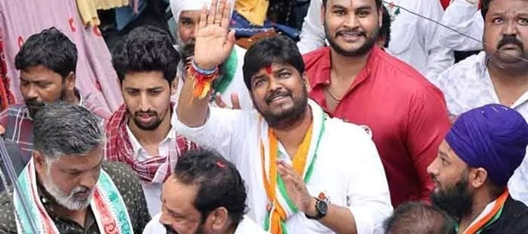 ఆరో రౌండ్ ముగిసేసరికి కాంగ్రెస్ 15 వేల ఓట్లతో ముందంజ