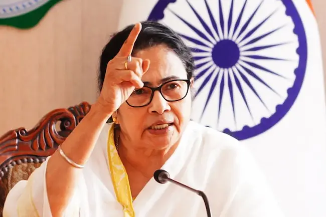 ఎస్‌ఐఆర్‌ కోసం ఇంకెంత మంది చావాలి’..  బెంగాల్‌ సీఎం