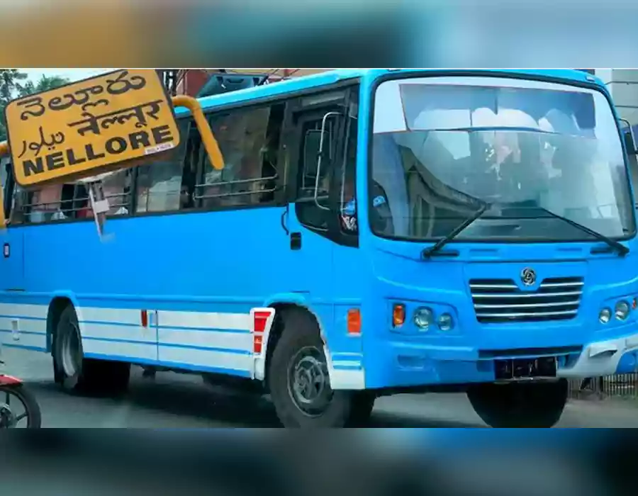 మారణాయుధాలతో దాడి.. బస్సు డ్రైవర్ పరిస్థితి విషమం