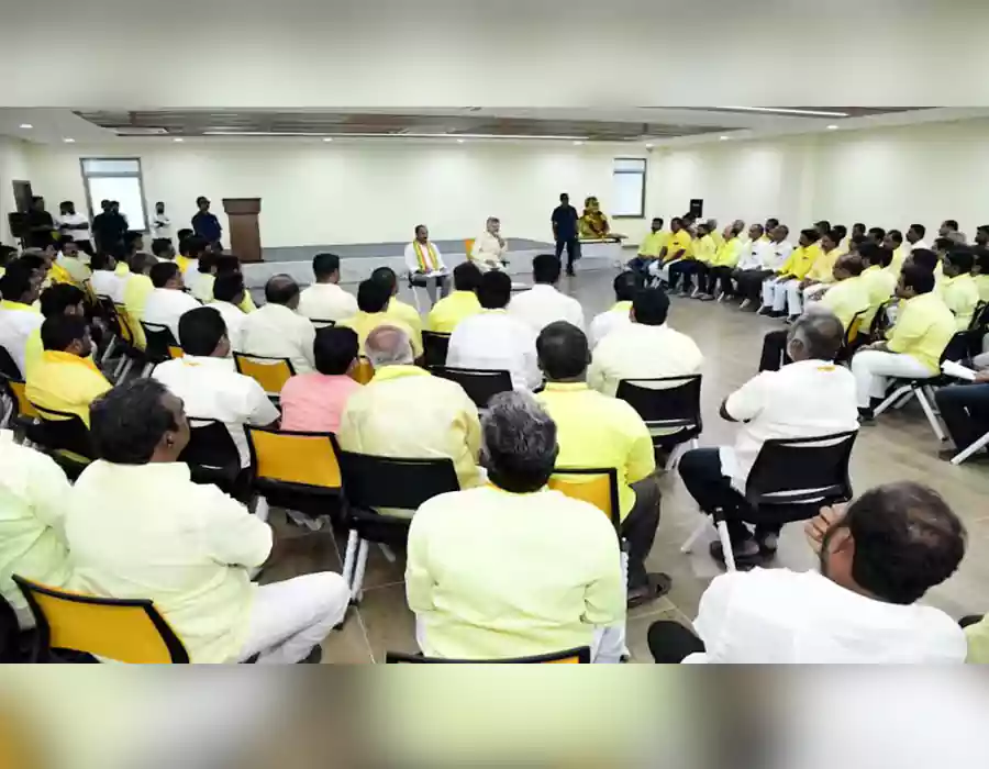 ఎన్టీఆర్ భవన్​లో చంద్రబాబు ‘కాఫీ కబుర్లు’