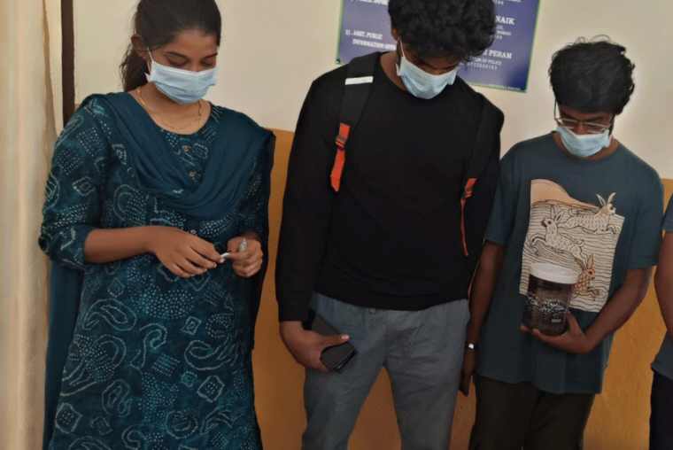 డ్రగ్స్ విక్రయిస్తున్న ప్రేమ జంట అరెస్ట్