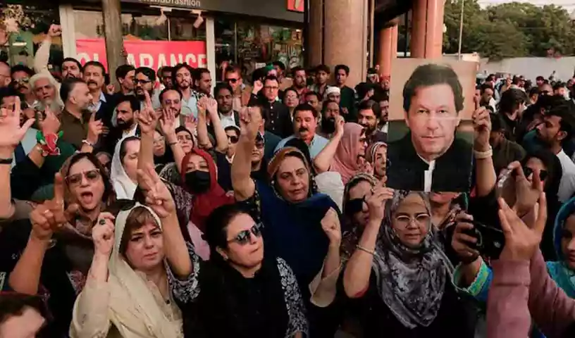 ఇమ్రాన్‌ ఖాన్‌ మరణించారంటూ వార్తలు.. రావల్పిండి, ఇస్లామాబాద్‌లో భద్రత కట్టుదిట్టం