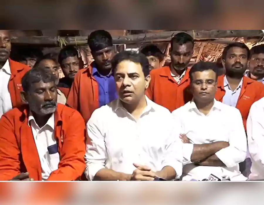 ప్రభుత్వం చేస్తున్న భూదోపిడీని కార్మిక సంఘాలు అడ్డుకోవాలి : కెటిఆర్