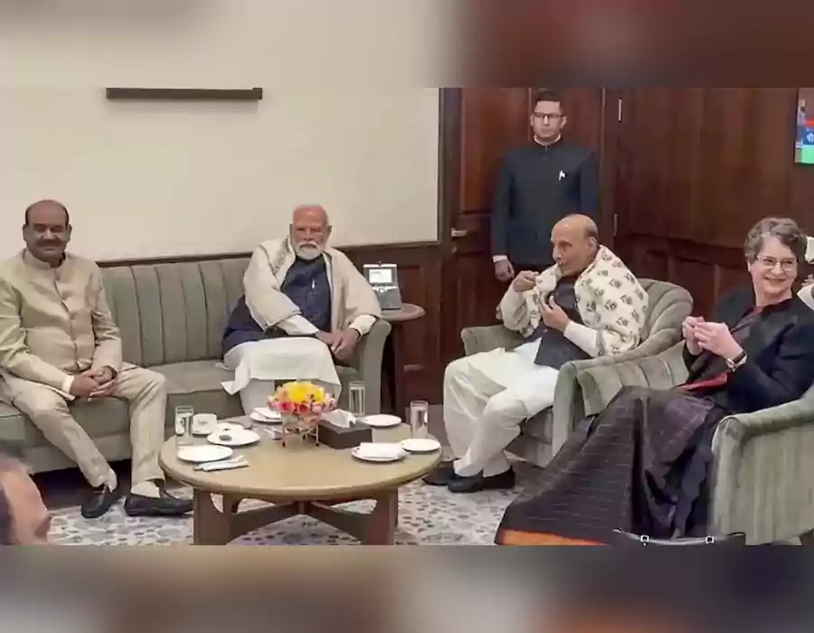 స్పీకర్ సమక్షంలో చాయ్‌ పే చర్చ.. హాజరైన ప్రధాని మోదీ, ప్రియాంకా గాంధీ