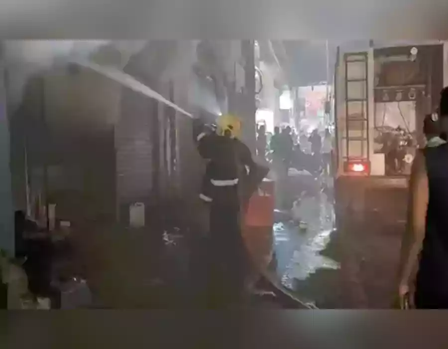 మోండా మార్కెట్ లో భారీ అగ్నిప్రమాదం