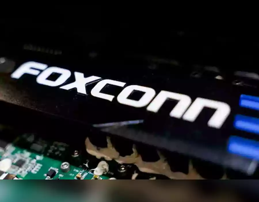 ఐఫోన్‌ తయారీ ప్లాంట్‌లో రికార్డు స్థాయిలో సిబ్బంది నియామకం.. 80 శాతం మహిళలే