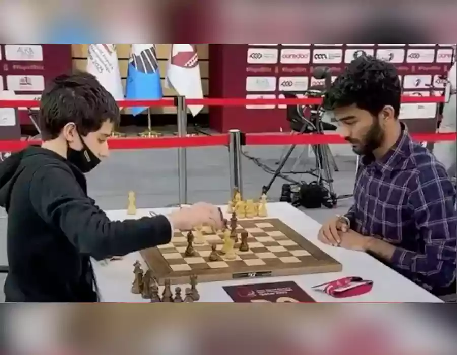 చిన్న తప్పుతో 12 ఏళ్ల బాలుడి చేతిలో గుకేష్ ఘోర పరాజయం..!