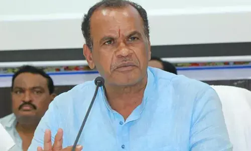 నిర్మాతలు, దర్శకులు ఎవరూ మా దగ్గరకు రావొద్దు : కోమటిరెడ్డి