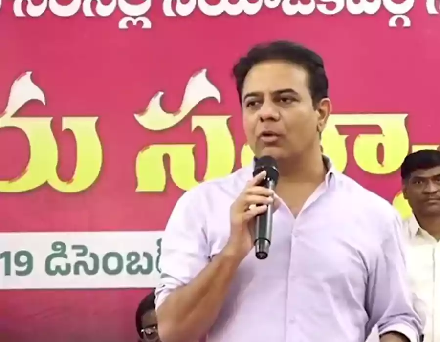 ఇంత బతుకు బతికి ఏ పార్టీనో చెప్పుకునే దమ్ము లేదు: కేటీఆర్ ఫైర్