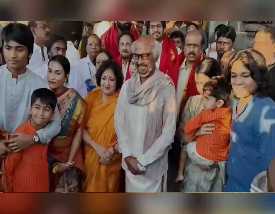 సూపర్ స్టార్ రజినీకాంత్.. కుటుంబంతో కలిసి శ్రీవారి దర్శనం.