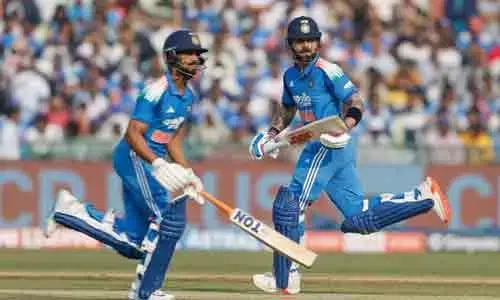 రుతురాజ్, కోహ్లీ అద్భుత సెంచరీలు.. భారీ స్కోరు దిశగా భారత్