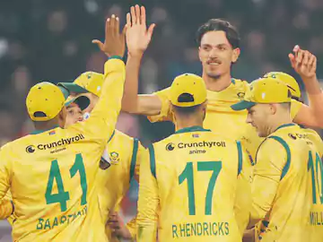 తిలక్ వర్మ ఒంటరి పోరాటం వృథా! రెండో టీ20లో చిత్తుగా ఓడిన భారత జట్టు…