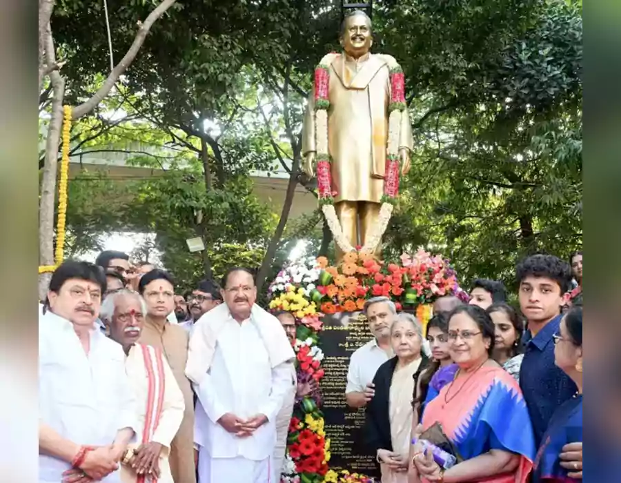 ఎస్పీ బాలసుబ్రహ్మణ్యం విగ్రహావిష్కరణ-పరిపూర్ణ కళాకారుడిని గుర్తుచేసుకున్నాం