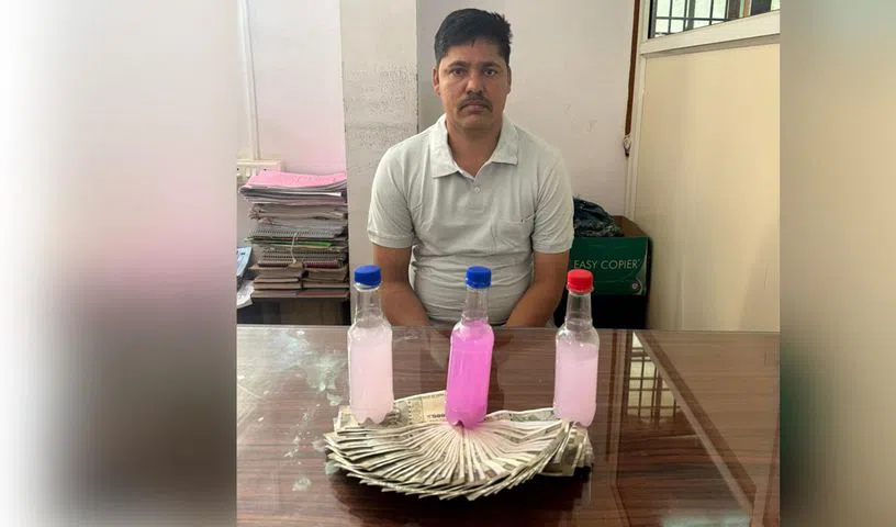 రూ. 30 వేలు లంచం తీసుకుంటూ ఏసీబీకి చిక్కిన ఎస్సై