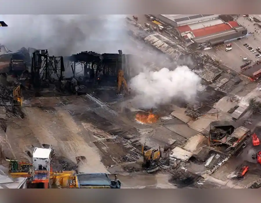 కాలిబూడిదైన బిస్కెట్ ఫ్యాక్టరీ..