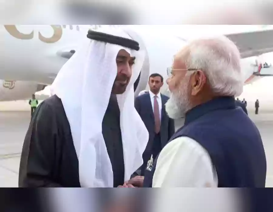 ఆ ముస్లిం దేశాధినేత కోసం మోడీ ప్రోటోకాల్ బ్రేక్..! ఎయిర్ పోర్టుకెళ్లి, కౌగిలింతలతో..!