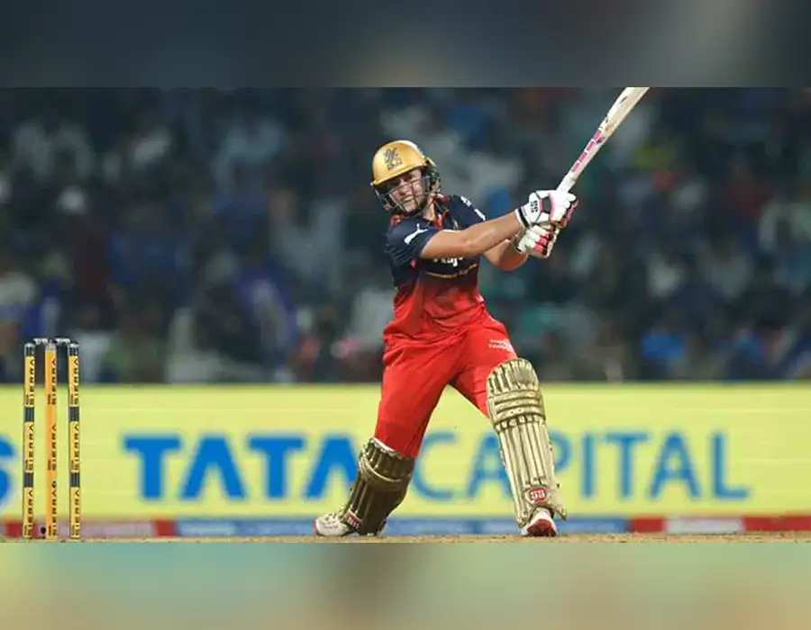 డీక్లెర్క్ సిక్సర్ల మోత.. ఉత్కంఠ విజయంతో బోణీ కొట్టిన ఆర్సీబీ ..!