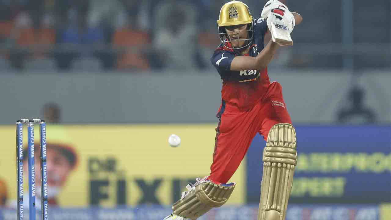 గౌతమి మెరుపు హాఫ్ సెంచరీ.. భారీ లక్ష్యాన్ని గుజరాత్‌ ఛేదించేనా..!