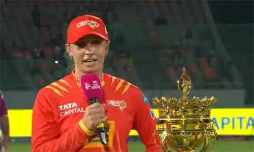 టాస్ గెలిచి బౌలింగ్ ఎంచుకున్న గుజరాత్