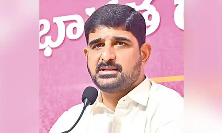 పోలీసులకు కౌశిక్ రెడ్డి క్షమాపణలు