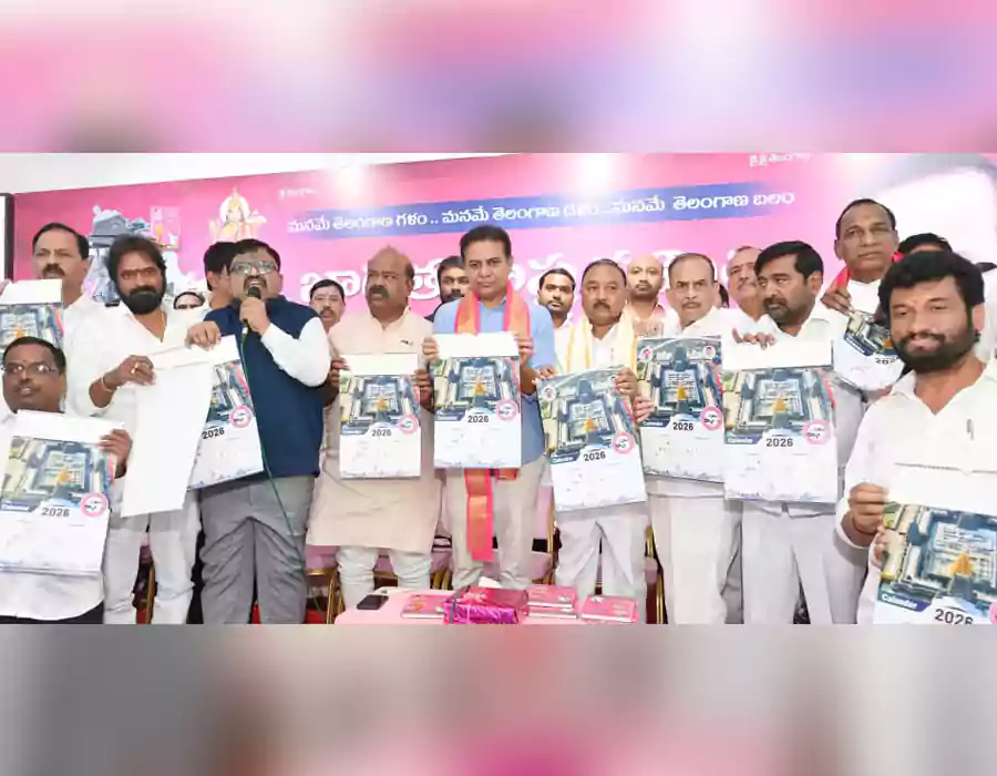 రెండు పార్టీలు ఒక్కటై మనపై కత్తులు దూస్తున్నాయి: కెటిఆర్