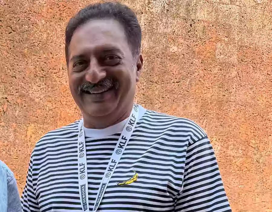 బాలీవుడ్‌పై తీవ్ర విమ‌ర్శ‌లు చేసిన ప్ర‌కాశ్ రాజ్..