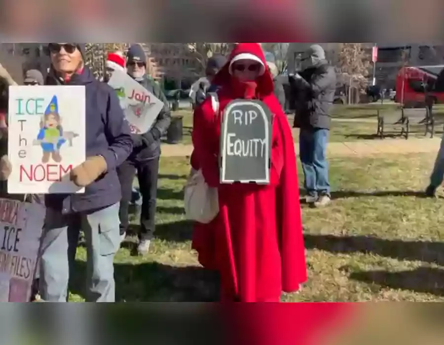 ట్రంప్ పాలనకు ఏడాది పూర్తి- అధ్యక్షుడి విధానాలకు వ్యతిరేకంగా అమెరికాలో నిరసనలు