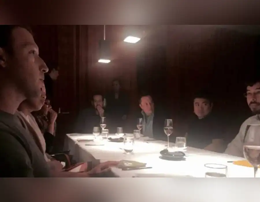 ఎప్‌స్టీన్‌తో విందులో ఎలాన్ మస్క్, మార్క్ జుకర్ బర్గ్.. ఫొటోలు విడుదల