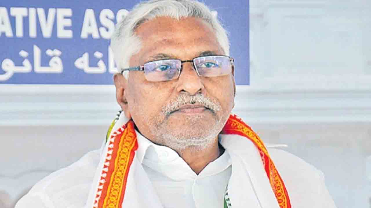 మాజీ మంత్రి జీవన్ రెడ్డికి అస్వస్థత.. నిమ్స్‌కు తరలింపు