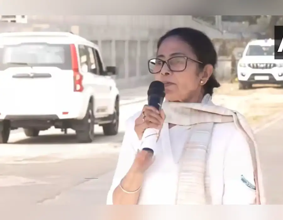 ఇది దిశానిర్దేశం లేని అబద్ధాల బడ్జెట్‌ : మమతాబెనర్జీ