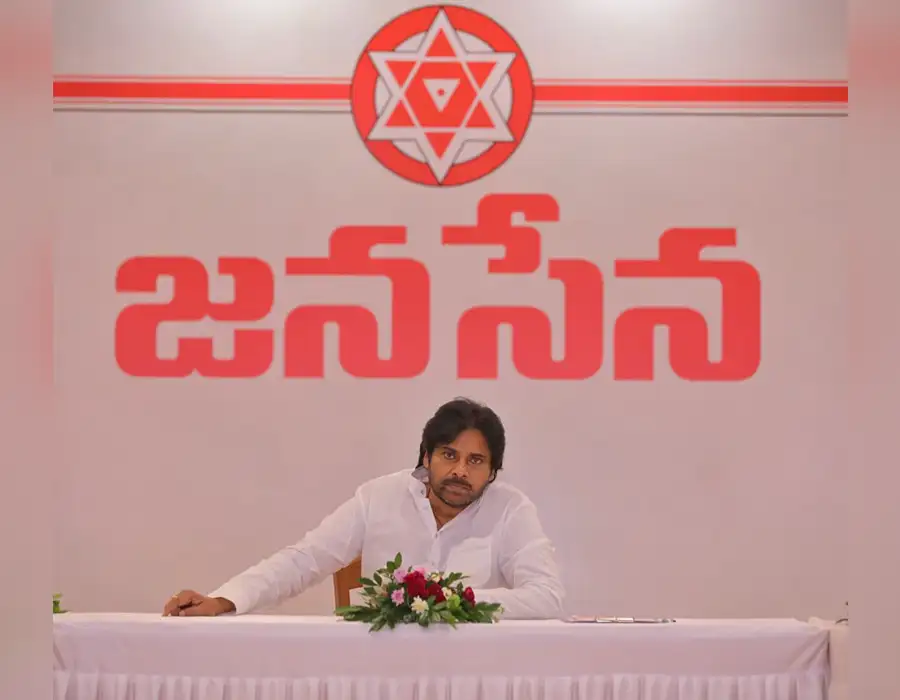 ‘నేనే అంతా మాట్లాడితే మీరెందుకు?’.. పార్టీ నేతలకు పవన్ ప్రశ్న