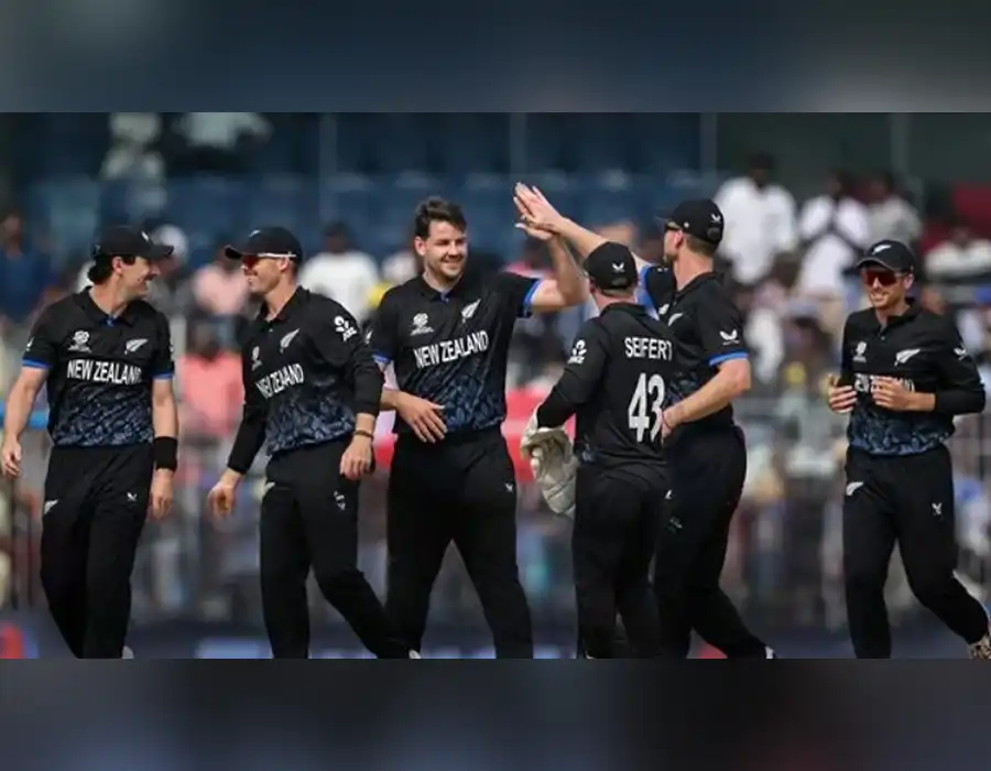 చెలరేగిన కివీస్ ఓపెనర్లు.. యూఏఈపై అలవోక విజయం