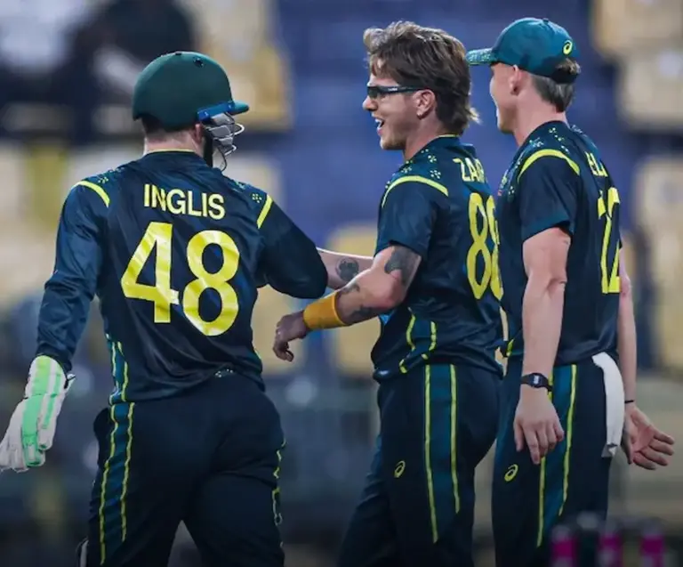 ఐర్లాండ్ పై ఆస్ట్రేలియా ఘన విజయం