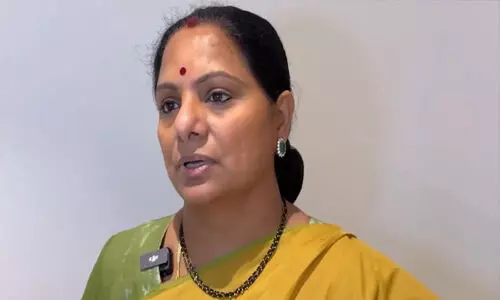 రేవంత్ రెడ్డి ఒక జాతిని టార్గెట్ చేయటం సరికాదు: కల్వకుంట్ల కవిత