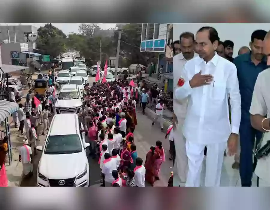 నందినగర్‌ నివాసానికి చేరుకున్న కేసీఆర్‌.. కాసేపట్లో సిట్‌ విచారణకు!