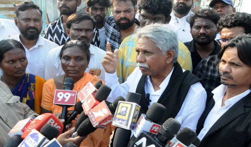 ఉద్దేశ్య పూర్వకంగానే క‌ర్ల రాజేశ్ రీ పోస్ట్‌మార్టం ఆలస్యం : మందకృష్ణ మాదిగ