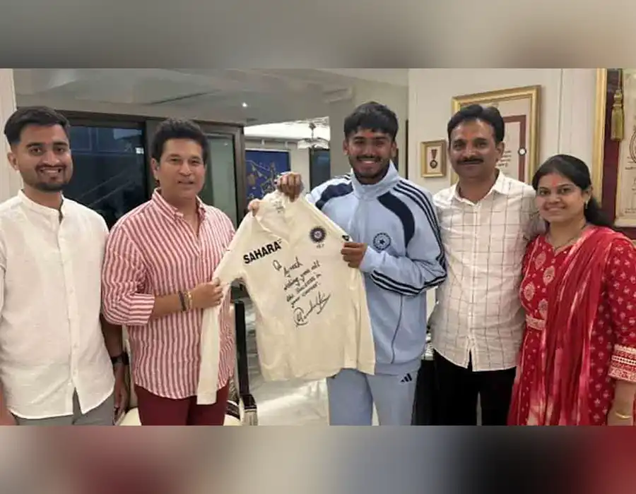 వరల్డ్‌కప్ హీరోకు సచిన్ అపురూపమైన కానుక..