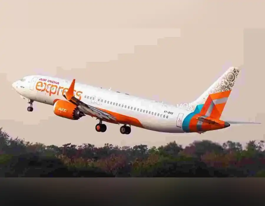 ఎయిరిండియా ఎక్స్‌ప్రెస్ విమానంలో పొగలు.. లఖ్‌నవూలో ఎమర్జెన్సీ ల్యాండింగ్