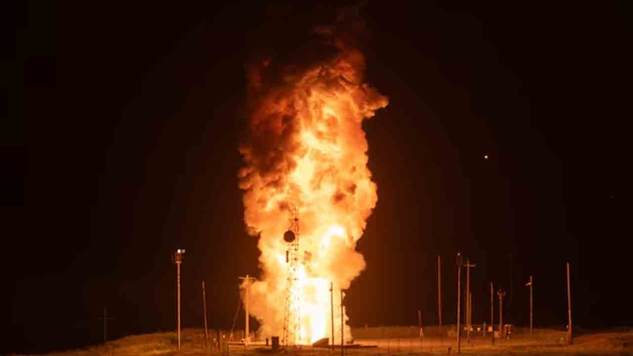 పశ్చిమాసియాలో యుద్ధం.. అమెరికాలో ఖండాంతర అణు క్షిపణి పరీక్ష..!