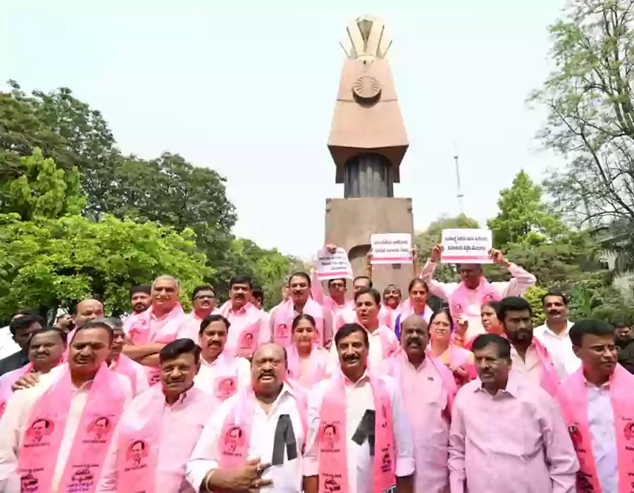 రైతులకు వెన్నుపోటు.. రాహుల్‌కు వెయ్యి కోట్లా.. అసెంబ్లీలో నిలదీస్తామన్న కేటీఆర్