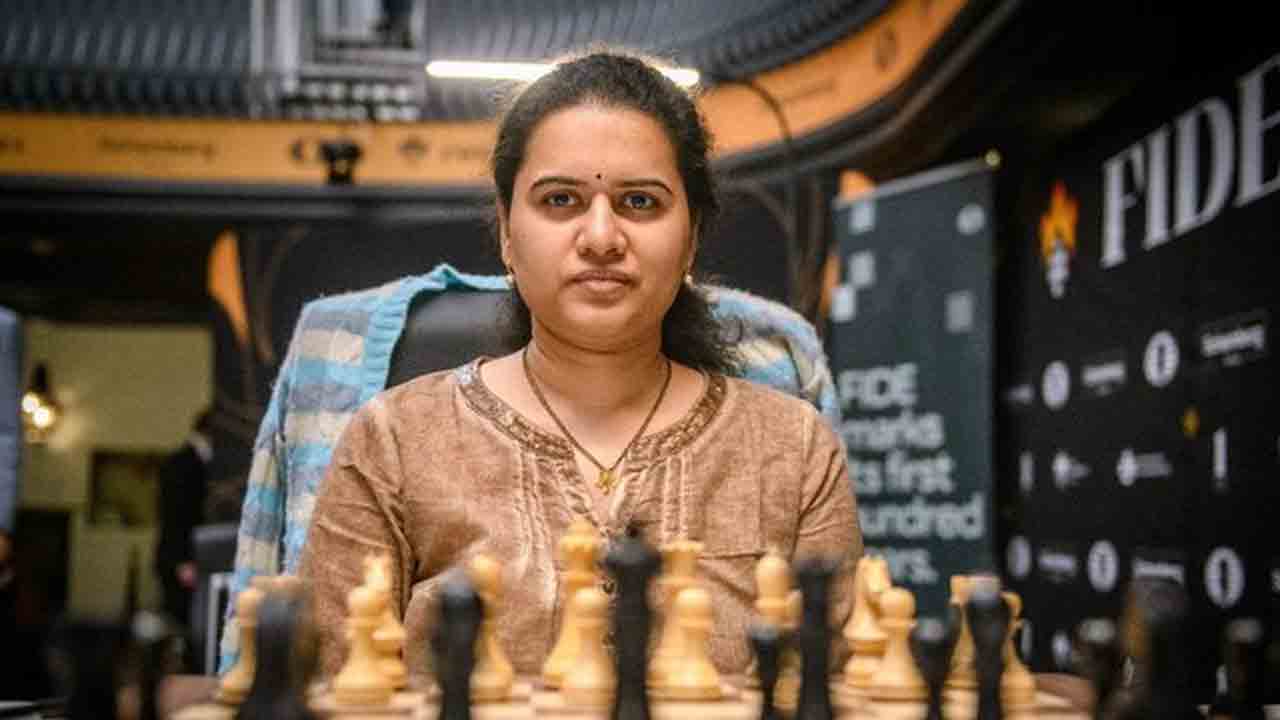 బాంబుల మోతల మధ్య చెస్ ఆడలేను.. క్యాండిడేట్స్ టోర్నీని బాయ్‌కాట్ చేస్తున్నా.