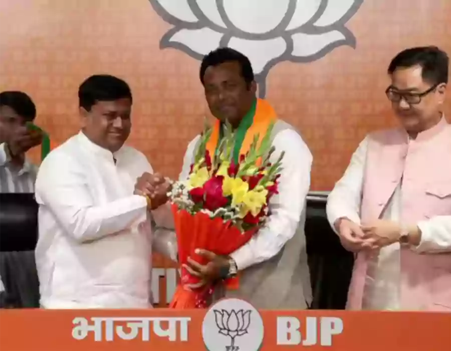 ఆ పార్టీ కండువా కప్పుకొన్న టెన్నిస్ దిగ్గజం- రాజకీయాల్లో ఎంట్రీ