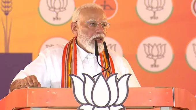 కాంగ్రెస్‌, వామపక్షాలు.. అన్నింటినీ నాశనం చేస్తాయి: మోదీ