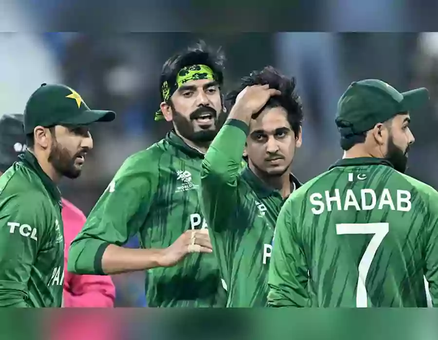 పాకిస్థాన్ క్రికెటర్లకు బిగ్ షాక్ !