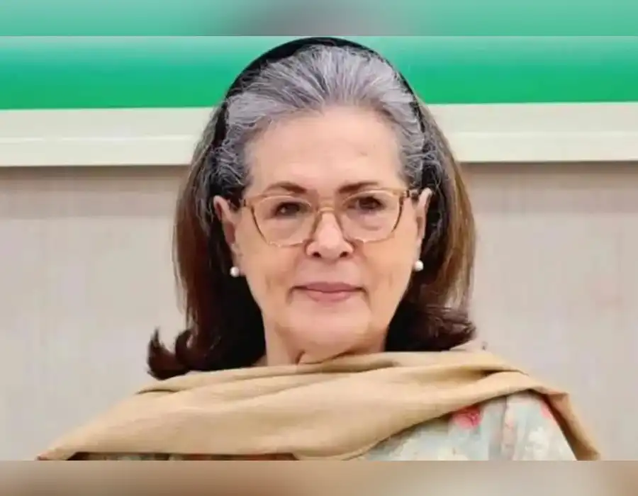 ఆసుపత్రిలో సోనియా గాంధీ అడ్మిట్: హుటాహుటిన రాహుల్, ప్రియాంక