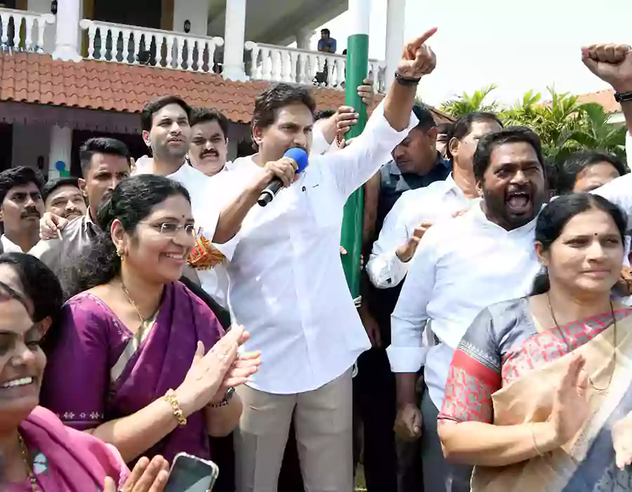 నా ధైర్యం మీరే .. నా బలం మీరే : వైఎస్ జగన్