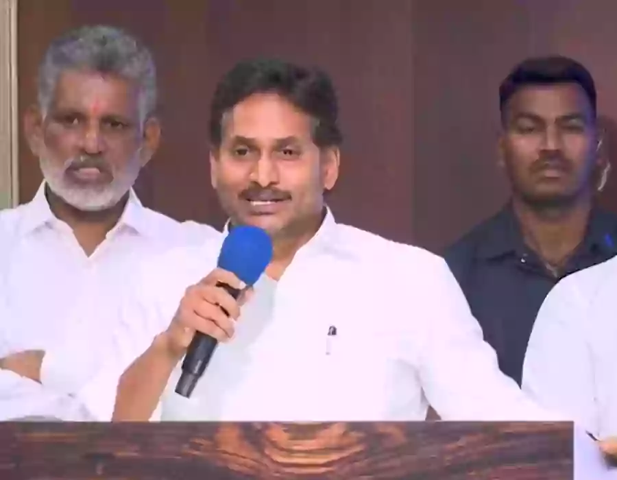 చంద్రబాబు రెండేళ్లకే రూ.3,30,000 కోట్ల అప్పు చేశారు: జగన్ విమర్శలు