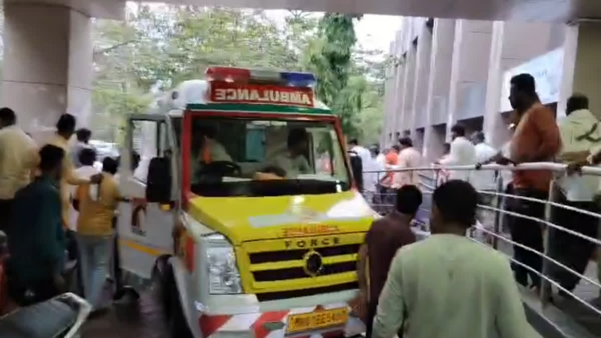 ఘోర రోడ్డు ప్రమాదం- 8 మంది మహిళా కార్మికులు మృతి!